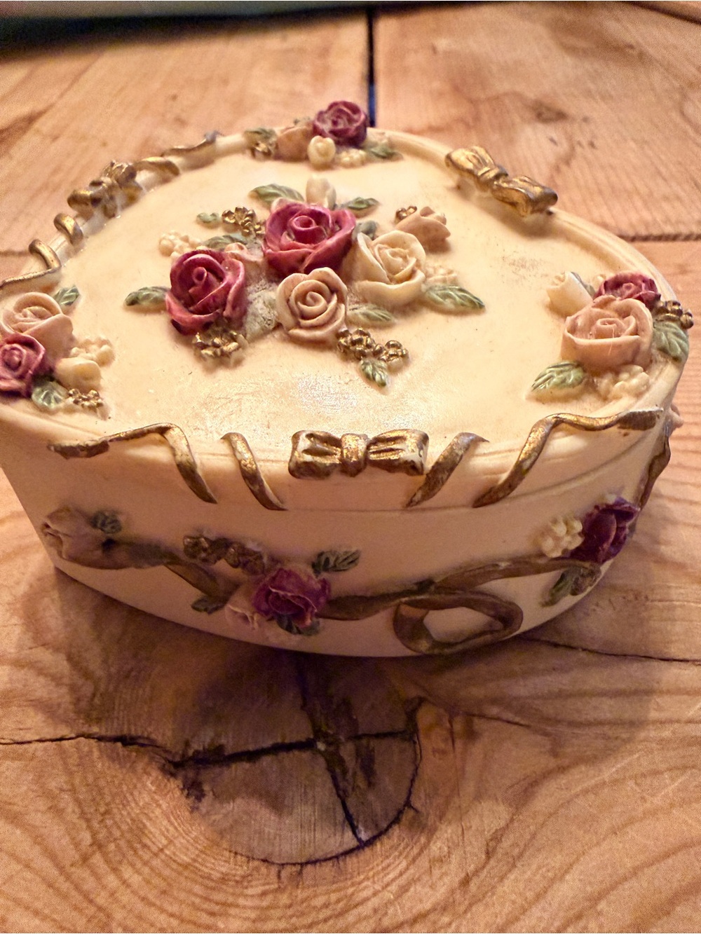Vintage Dezine Heart-Shaped Floral Trinket Box Cream Pink Roses Hand Painted - Picture 5 of 16